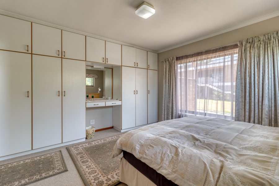 3 Bedroom Property for Sale in Die Wingerd Western Cape